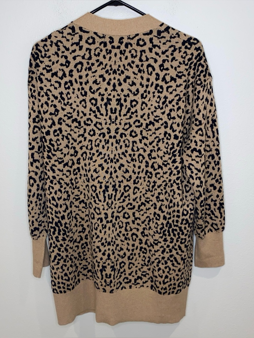 J.Crew Leopard Print Cardigan Sweater Wool Blend V Neck Woman’s M Pockets NWT - Picture 2 of 6